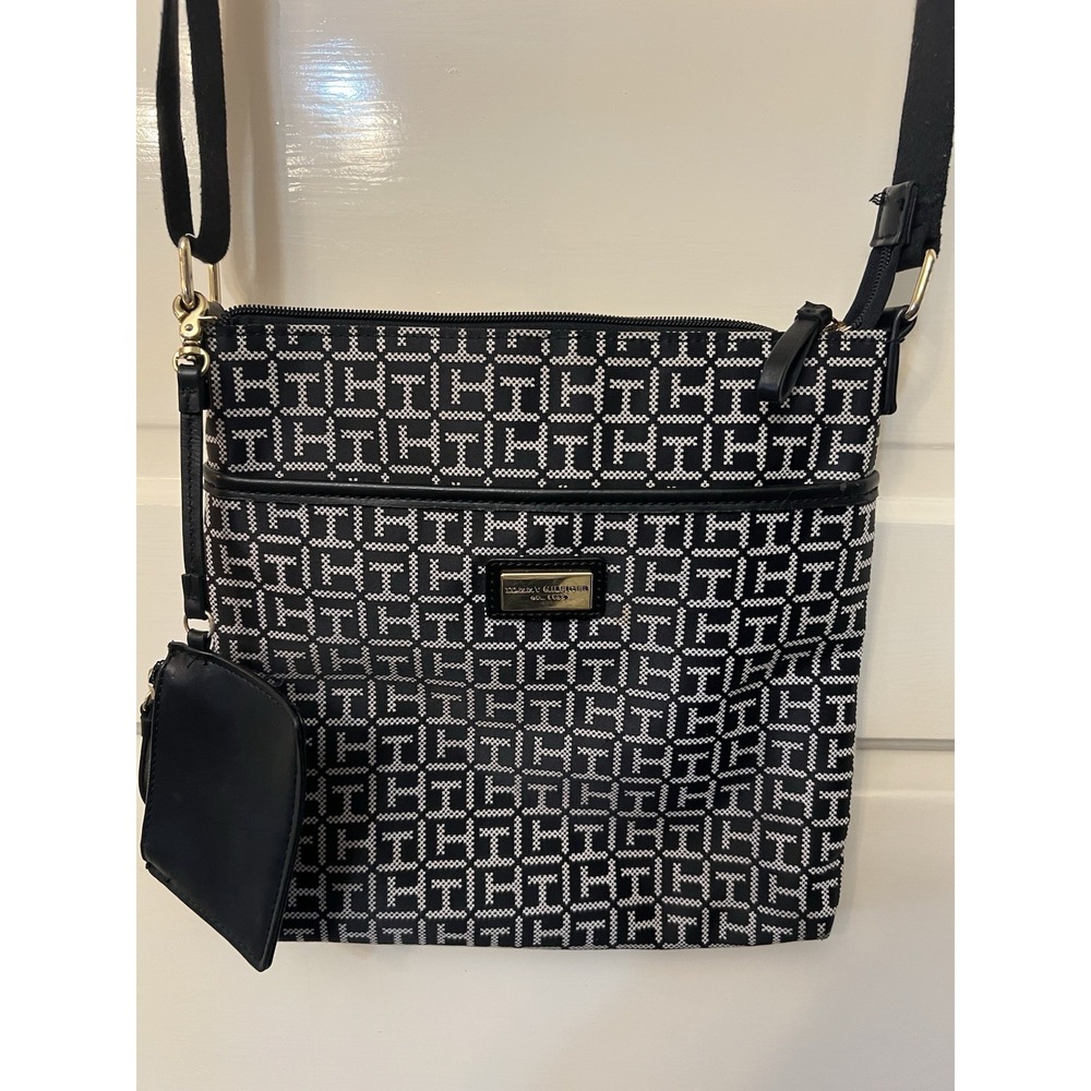 Tommy Hilfiger Signature Print Crossbody Shoulder Bag W Change Purse NWOT
